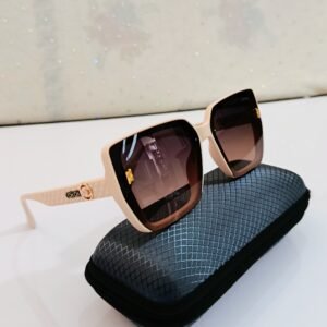 Light Peach RR0044